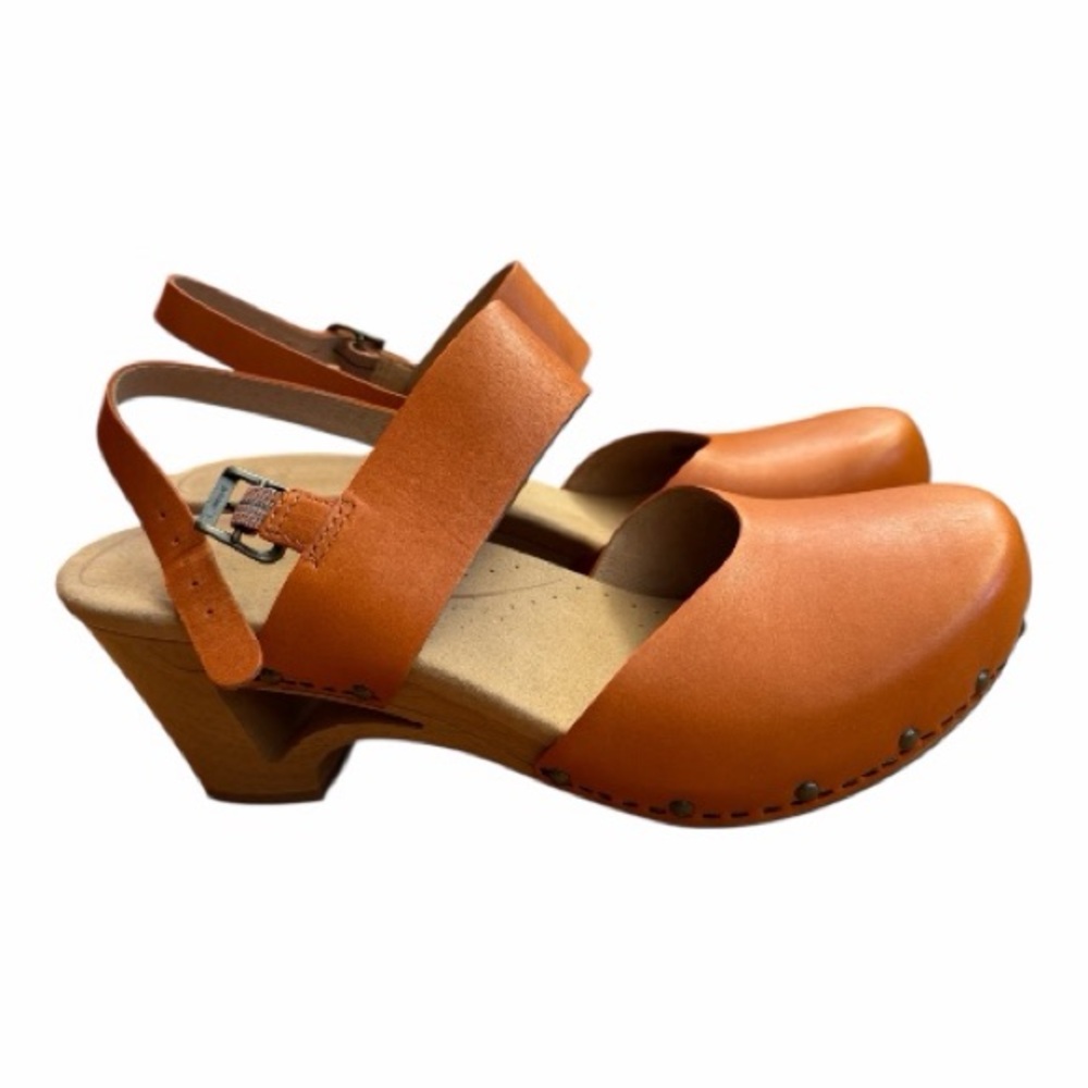Dansko Women's Tangerine Thea Clogs